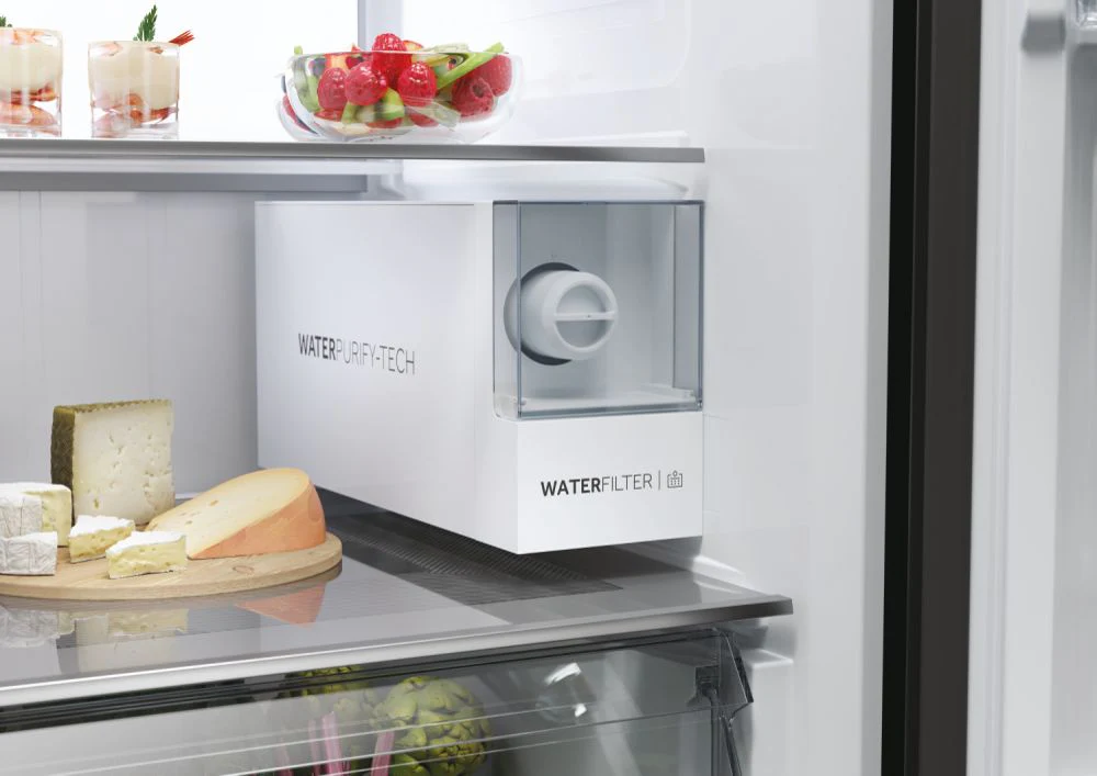 Haier HSW79F18DIPT(UK) 90cm Fridge Freezer with Water Dispenser- Black - Image 4